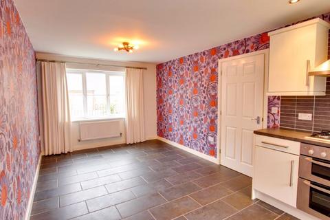 4 bedroom detached house to rent, Sparrow Street, Trowbridge