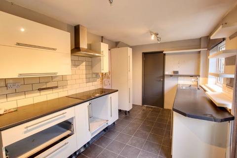 1 Brookmead, Southwick, Trowbridge, BA14 9QJ