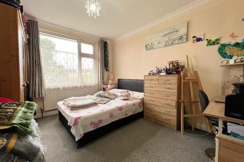 3 bedroom terraced house for sale, Beverley Road, Luton, Bedfordshire, LU4 8EU