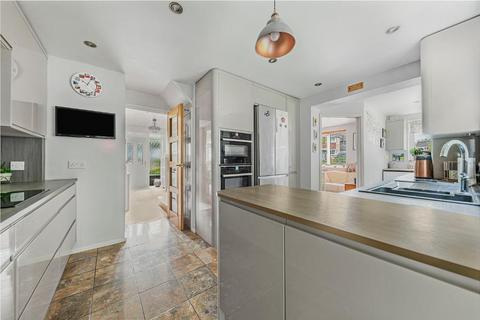 82 Stapleton Road, Orpington, BR6 9TN