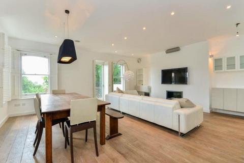 3 bedroom apartment to rent, Fitzjohns Avenue