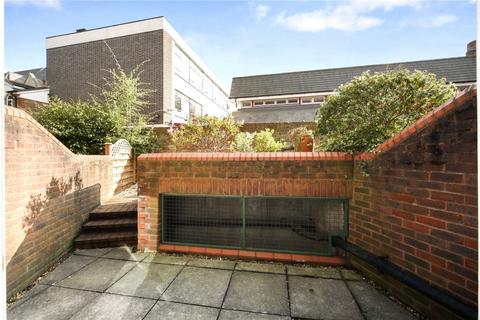 2 bedroom apartment to rent, Broadley Terrace, London NW1