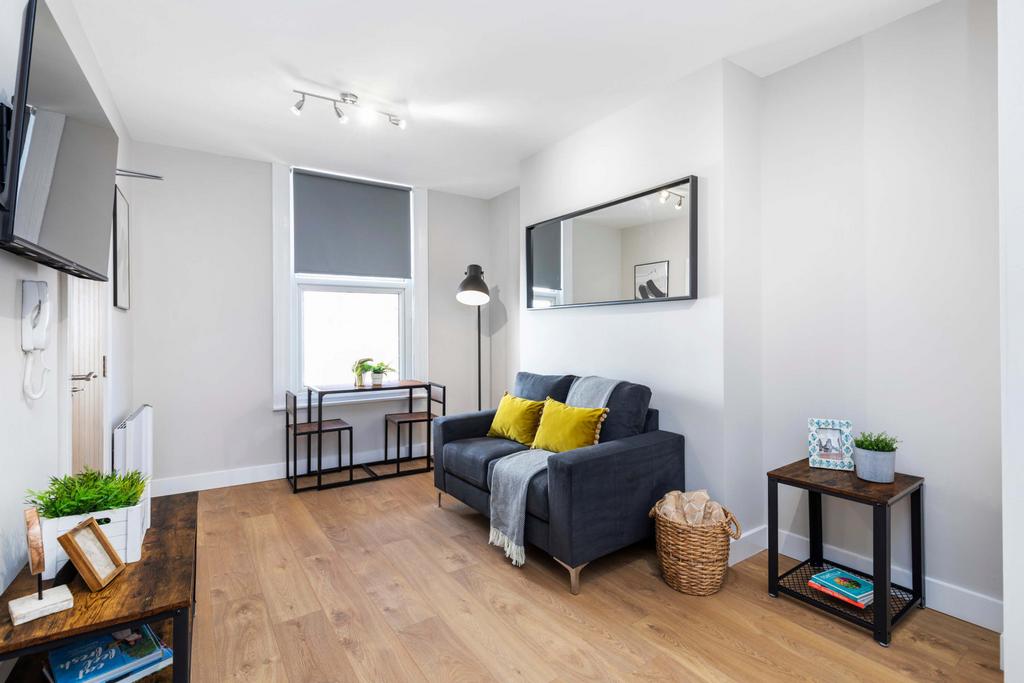Kendal Lane, Leeds LS3 1 bed flat to rent £1,148 pcm (£265 pw)