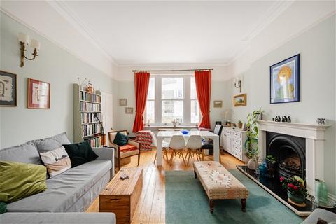 2 bedroom flat for sale, Belsize Crescent, Belsize Park