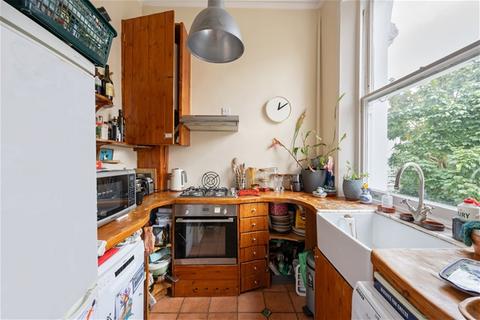 2 bedroom flat for sale, Belsize Crescent, Belsize Park