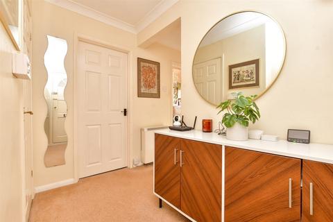 130 Westmoreland Drive, Sutton, SM2 6AE