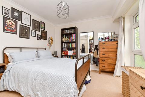 130 Westmoreland Drive, Sutton, SM2 6AE