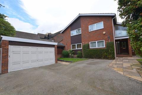 4 bedroom detached house to rent, Templars Drive, Harrow Weald