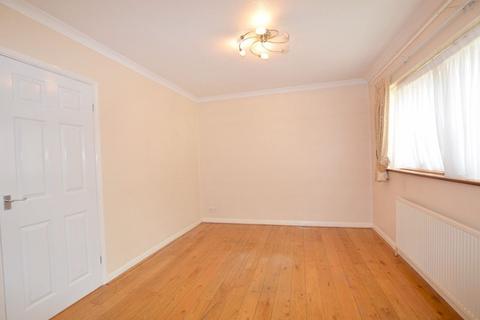 4 bedroom detached house to rent, Templars Drive, Harrow Weald