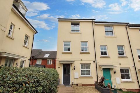 4 bedroom terraced house for sale, Alvington Drive, Cheltenham GL52