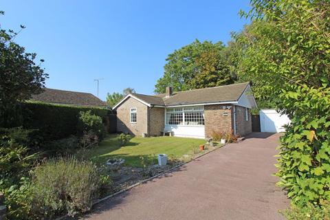 2 bedroom bungalow for sale, Hewitts, Henfield