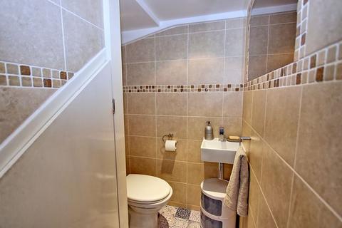 9 Albion Road, Chalfont St Giles, HP8 4EW