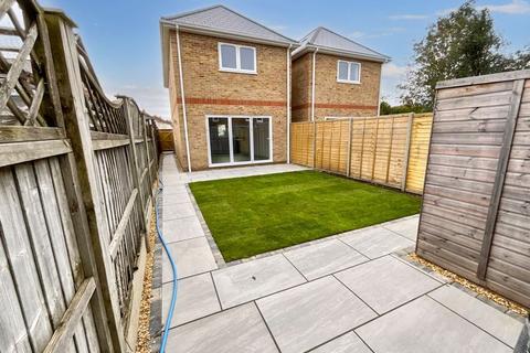 2 bedroom detached house for sale, CHRISTCHURCH