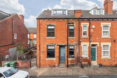 3 bedroom house to rent, Harold Place, Leeds LS6