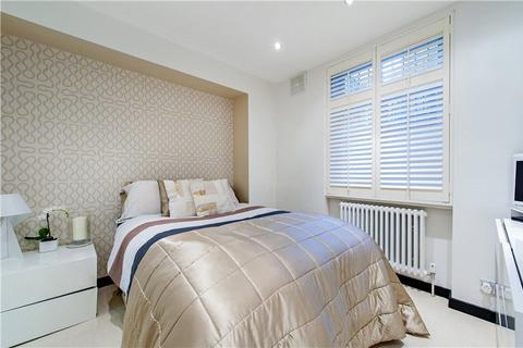 1 bedroom flat for sale, St Georges Square, London, SW1V