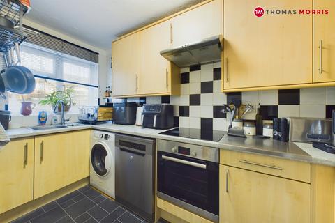 2 bedroom end of terrace house for sale, Lincoln Crescent, Bedfordshire SG18