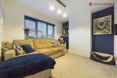 24 Broadmead, Biggleswade, SG18 8LF