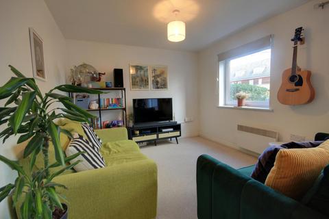 2 bedroom apartment for sale, Meadow Way, Reading RG4