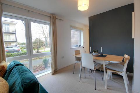 2 bedroom apartment for sale, Meadow Way, Reading RG4