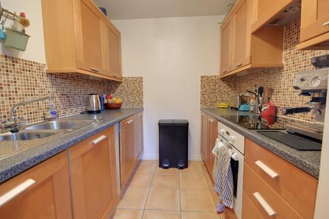 148 Meadow Way, Caversham, Reading, RG4 5LY