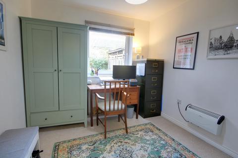 148 Meadow Way, Caversham, Reading, RG4 5LY