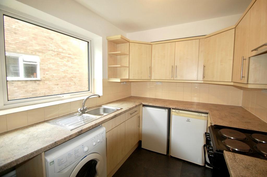 Carshalton Grove, Sutton SM1 1 bed apartment to rent £1,300 pcm (£300 pw)