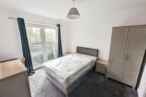 2 bedroom apartment for sale, Ladybarn Court, Manchester M14