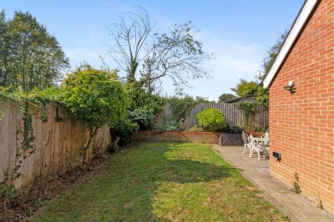 4 bedroom semi-detached house for sale, Sanders Close, Essex CM24