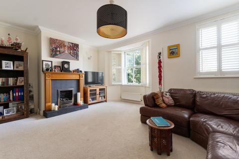 4 bedroom semi-detached house for sale, Sanders Close, Essex CM24