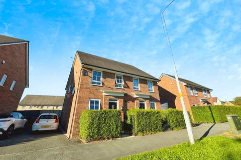 2 bedroom semi-detached house to rent, Underwood Road, Greater Manchester SK14