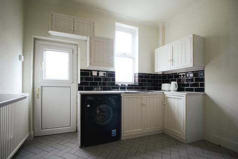 2 bedroom terraced house to rent, Armstrong Terrace, West Yorkshire WF8