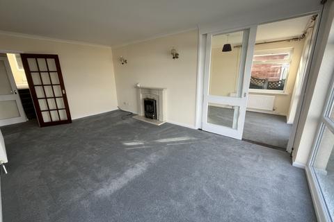 4 bedroom bungalow to rent, Northfield Road, Bristol BS20