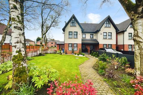 4 bedroom semi-detached house for sale, Grange Road, Manchester M30