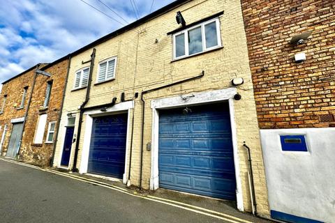 2 bedroom apartment for sale, Albemarle Back Road, North Yorkshire YO11