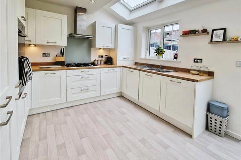8 Chenille Close, Worsley, Manchester, M28 3ZL