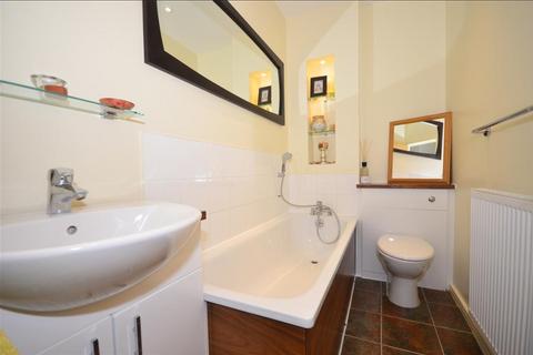 3 bedroom terraced house for sale, Springhead Parkway, Gravesend DA11