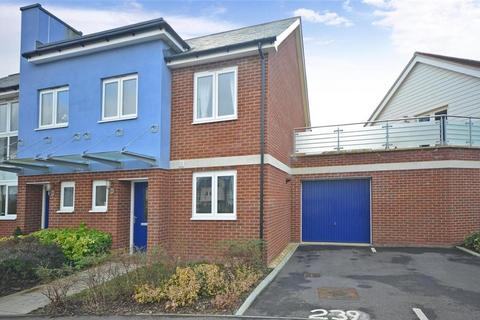 3 bedroom terraced house for sale, Springhead Parkway, Gravesend DA11