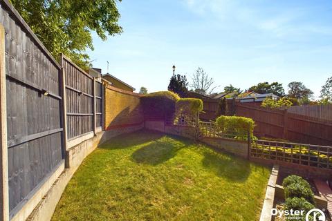 3 bedroom end of terrace house for sale, Lonsdale Drive, Enfield, EN2