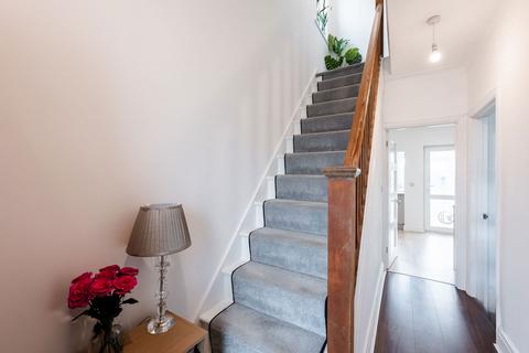44 Ashbury Drive, Sheffield, S8 8LE