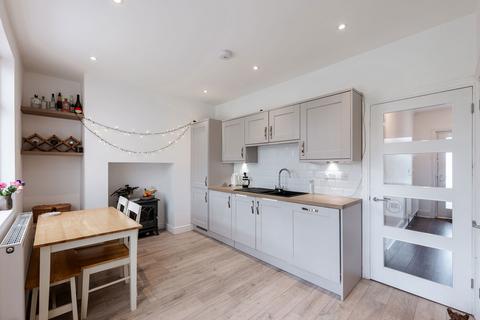44 Ashbury Drive, Sheffield, S8 8LE