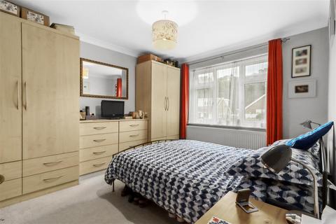 3 bedroom chalet for sale, Richington Way, Seaford