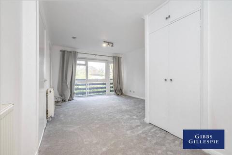 Studio for sale, Stanley Court, September Way, Stanmore