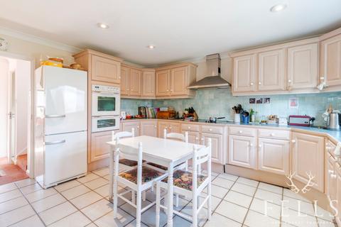 41 Bickerley Road, Ringwood, BH24 1EG