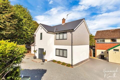 4 bedroom detached house for sale, Kendal Avenue, Epping CM16