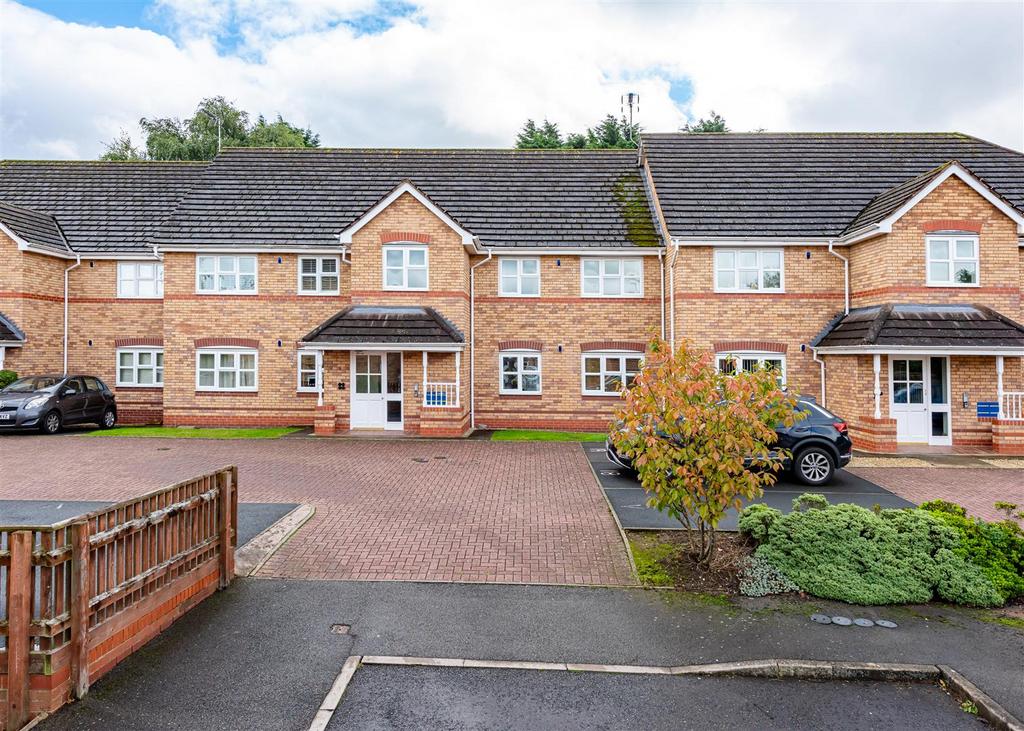 19 Cygnet Court-Front.jpg