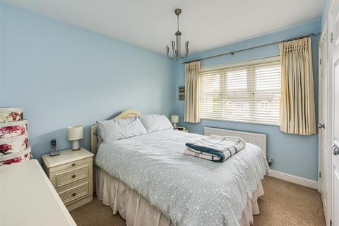 19 Cygnet Court, Wombourne, Wolverhampton, WV5 0NN