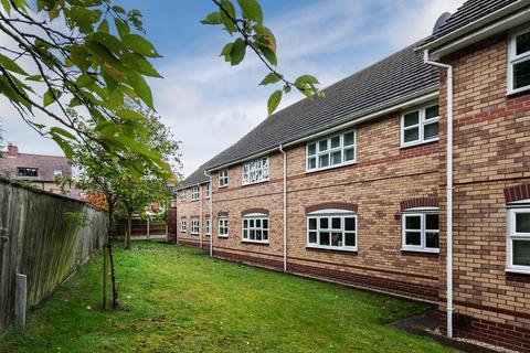 19 Cygnet Court, Wombourne, Wolverhampton, WV5 0NN