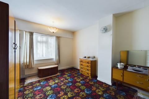 128 Orchard Road, South Ockendon, RM15 6HJ