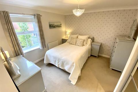 3 bedroom semi-detached house for sale, Sunningdale, Mount Oswald, Durham