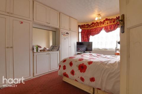 84 North Acton Road, London, NW10 7AY
